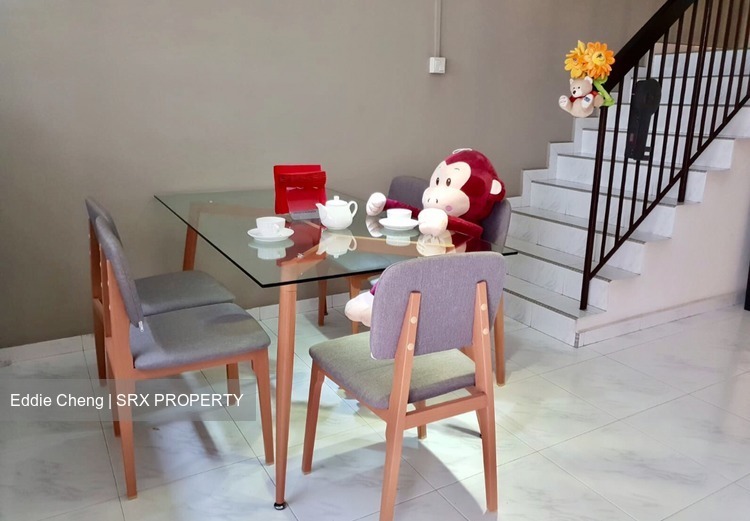 Blk 545 Hougang Avenue 8 (Hougang), HDB Executive #199689232